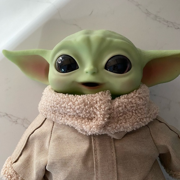 Din Grogu Baby Yoda Disney Mandalorian Plushie - Picture 4 of 4